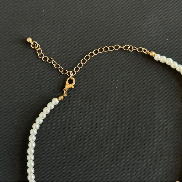 Pearl Layered Necklace - Picture 6 of 8